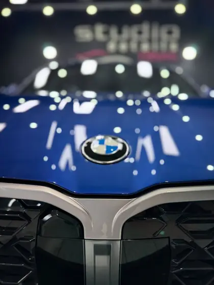 Μπλε BMW στο Studio Details Tzimas — φωτογραφία 4