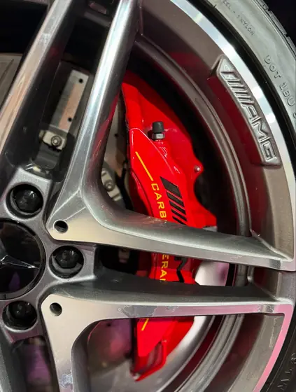 Mercedes στο Studio Details Tzimas — φωτογραφία 2