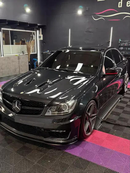 Mercedes στο Studio Details Tzimas — φωτογραφία 8